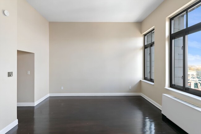 Interior Photo - Fyfe Apartments