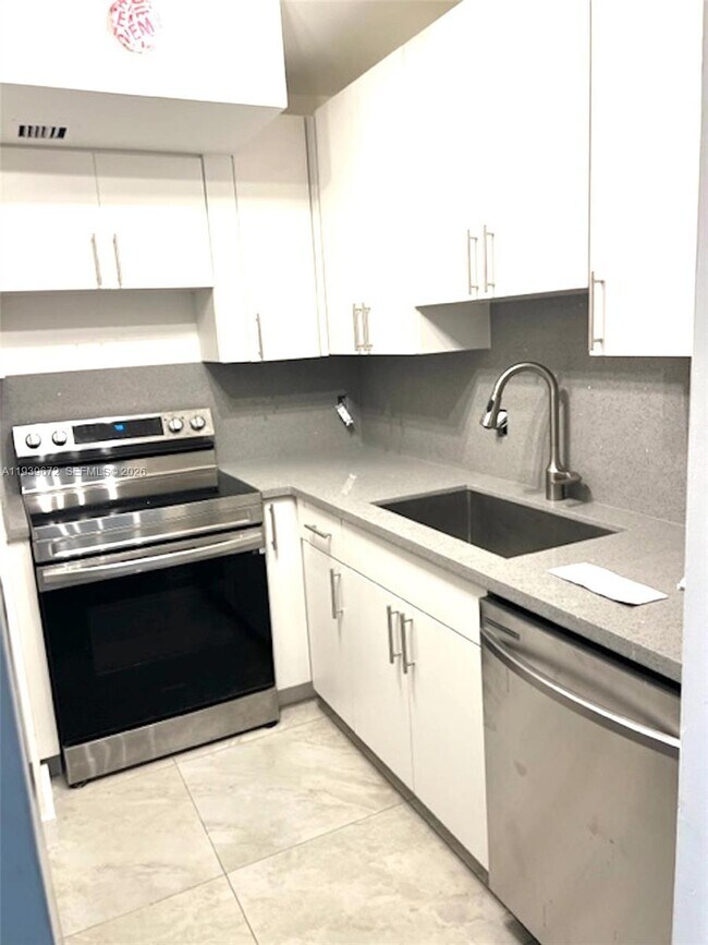 Foto del edificio - 13710 SW 90th Ave