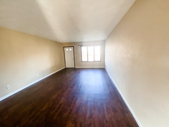 Foto del edificio - 601 Dixie Dr