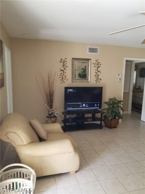 Foto del edificio - 7400 College Pkwy