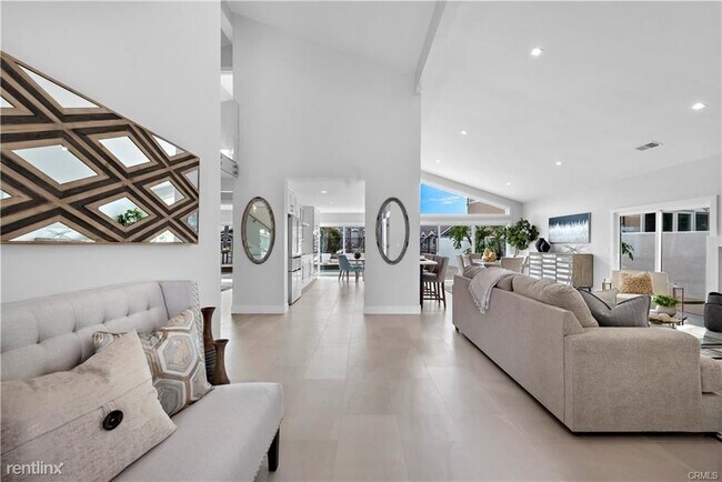 Foto del edificio - 5 br, 4.5 bath House - 16661 Wellington Cir