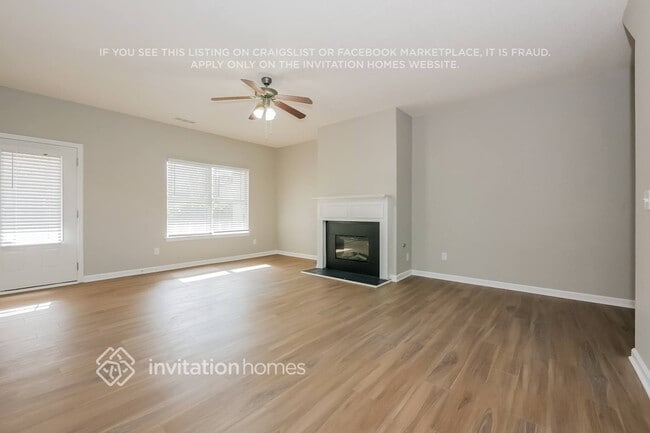 Foto del edificio - 162 Stillwood Dr