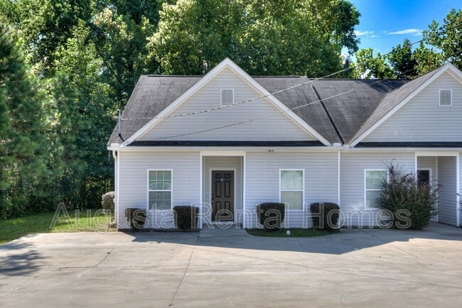 Foto del edificio - 205 Old Berzelia Rd