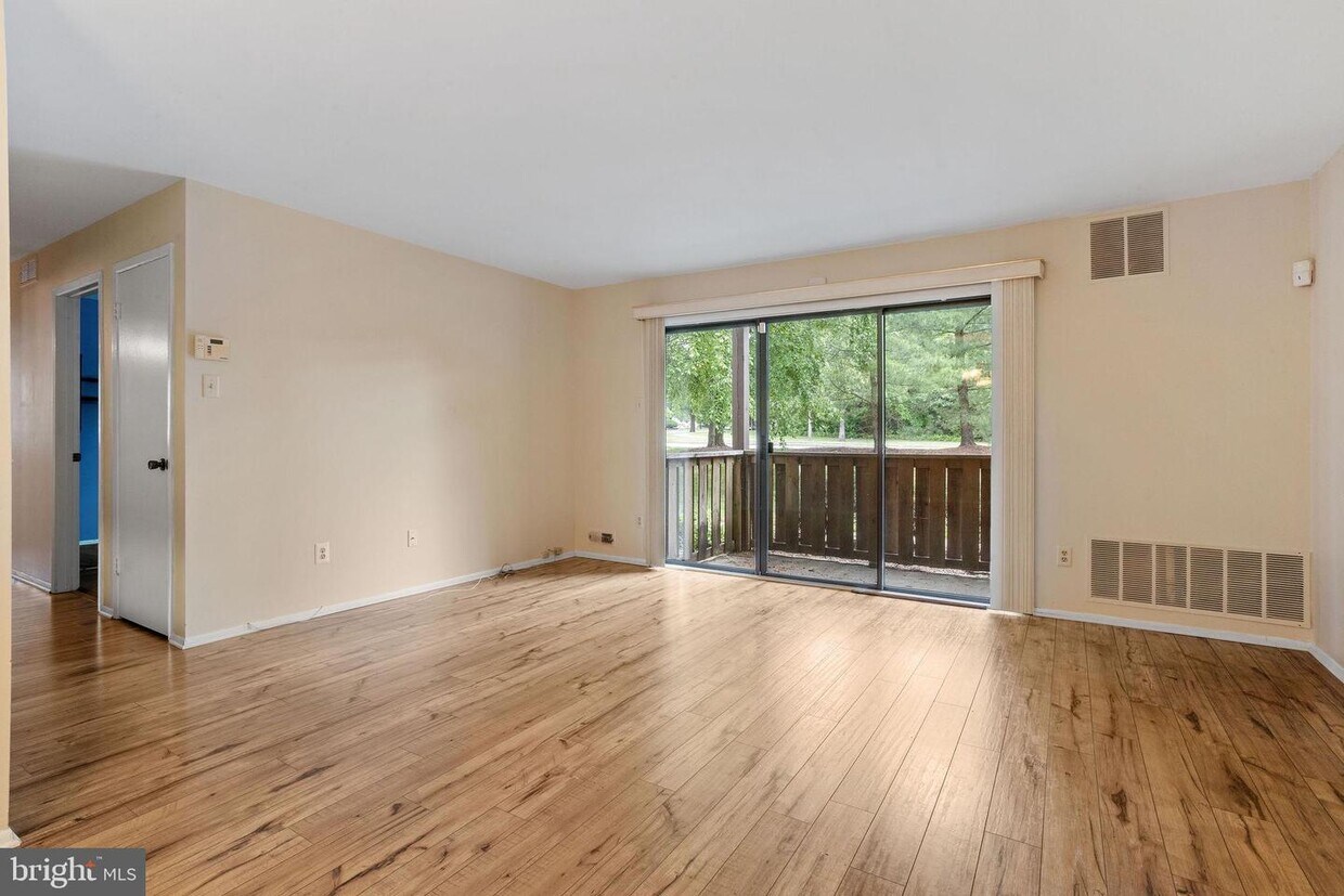 501 Lindsey Ct, Evesham, NJ 08053 Room for Rent in Evesham, NJ