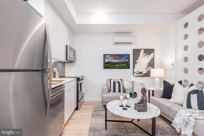 Photo - 1131-39 N Front St Apartment