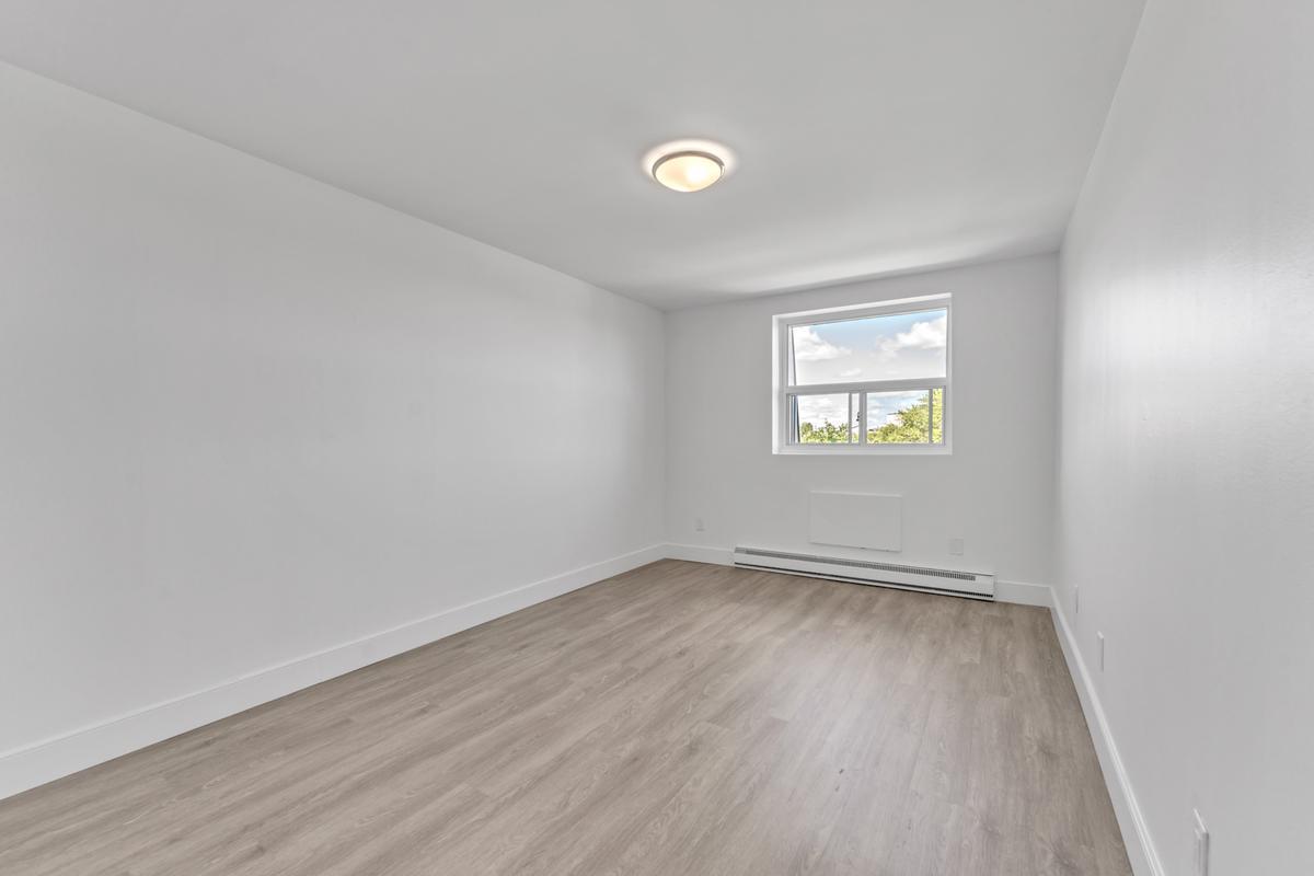 Laurentian Apartments 181 Queen Mary Rd Kingston, ON