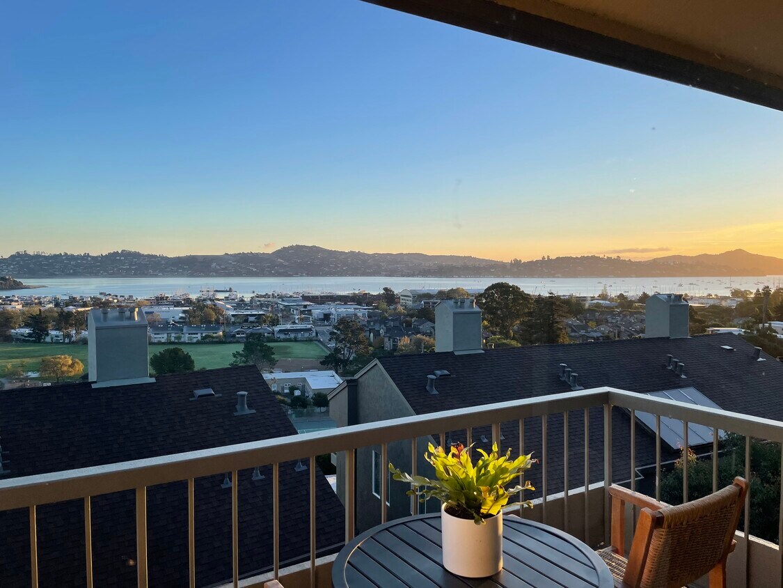 96 Anchorage Rd, Sausalito, CA 94965 Condo for Rent in Sausalito, CA