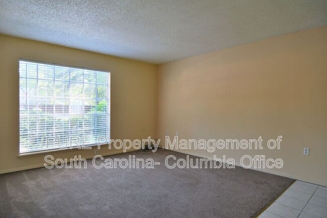 Building Photo - 2915 Chatsworth Rd