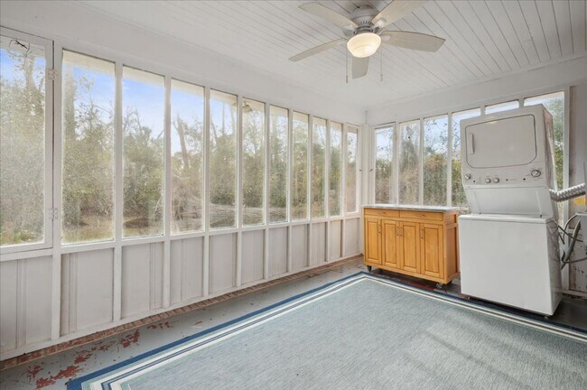 Foto del edificio - 67 Nelson Ave