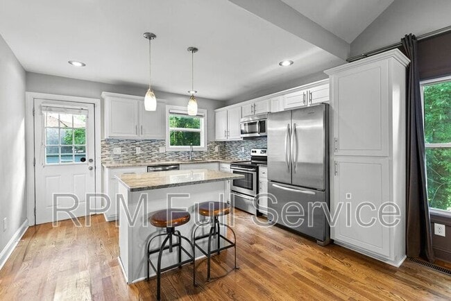 Photo - 335A Edith Ave House