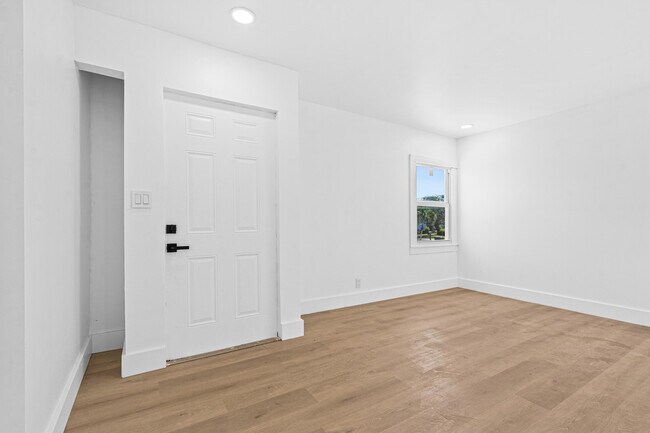 Foto del edificio - 230 SW 6th Ave