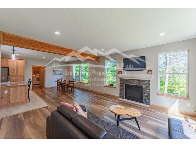 Building Photo - 2229 Timberline Dr