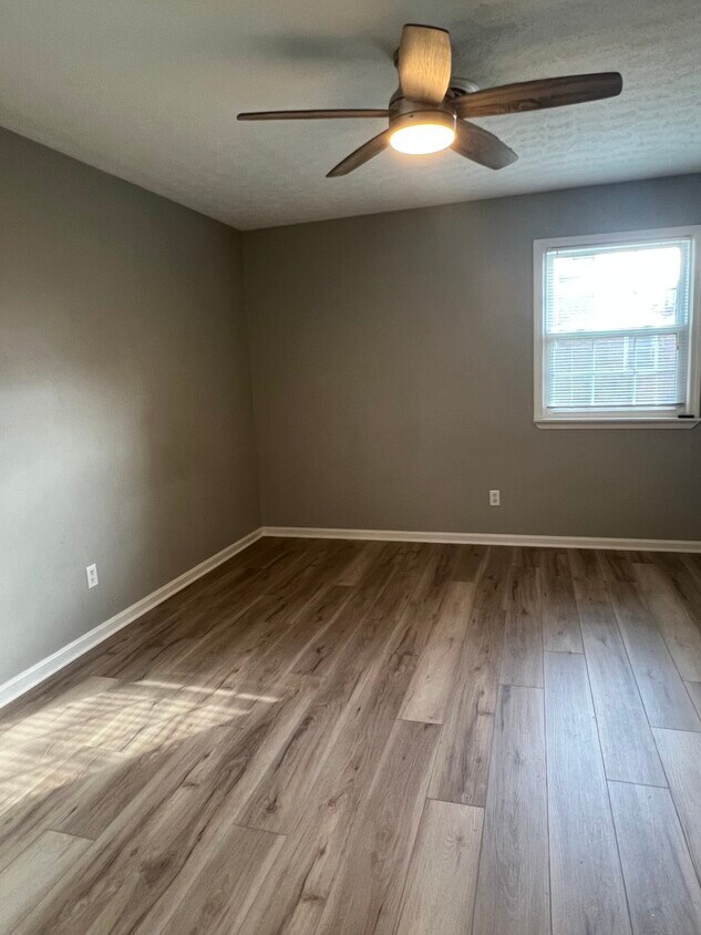 Building Photo - 108 Hurstland Dr