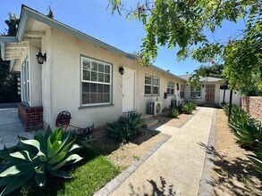 Building Photo - 810 E Chestnut St