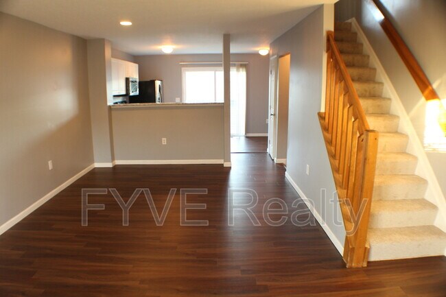 Building Photo - 6522 Crab Apple Dr