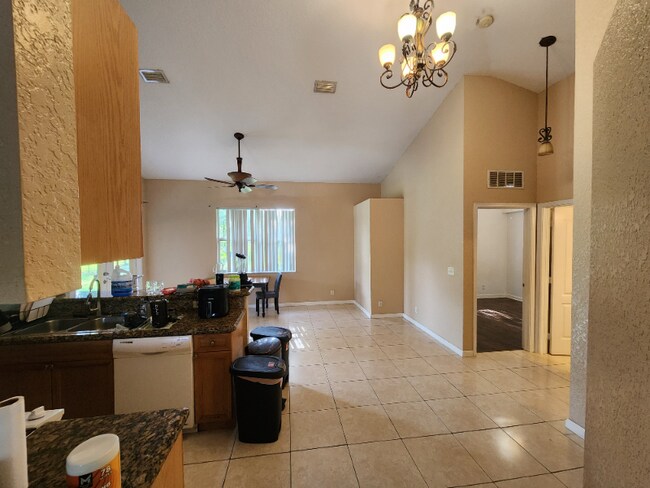 Foto del edificio - 442 SE 36th Terrace