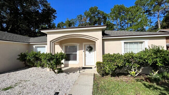 Front Entrance - 27 Patric Dr