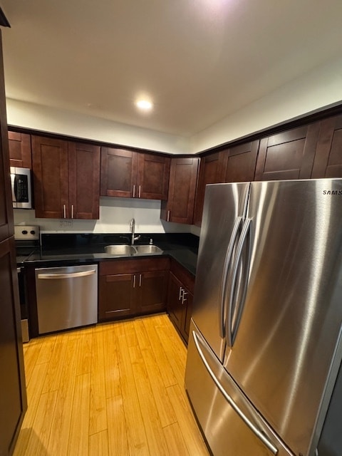 Kitchen - 11035 Kittridge St