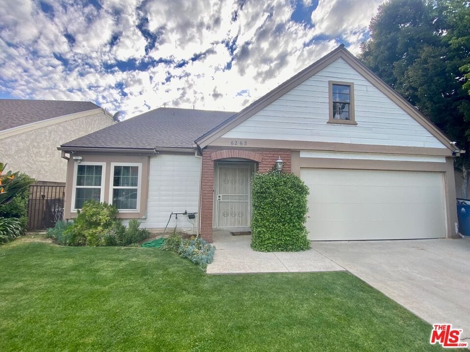 Foto principal - 6263 Crebs Ave