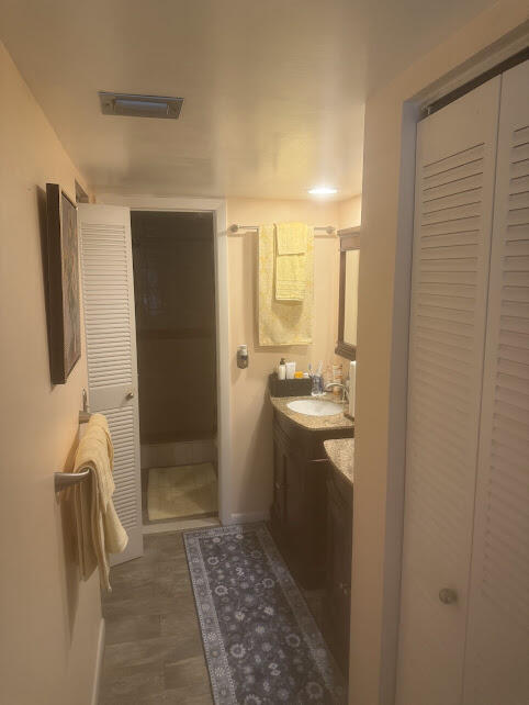 Foto del edificio - 7855 Willow Springs Dr