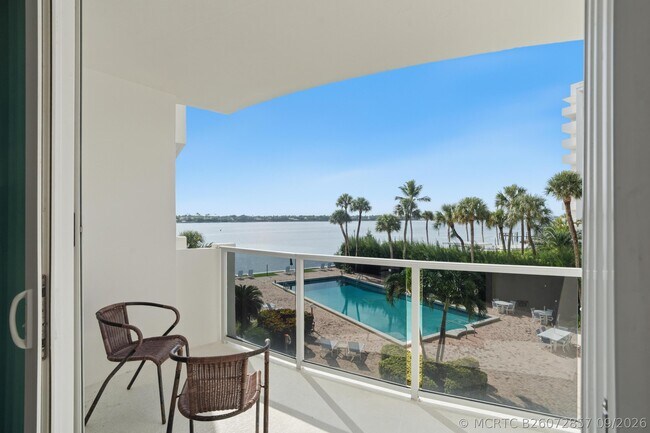 Building Photo - 2800 N Flagler Dr