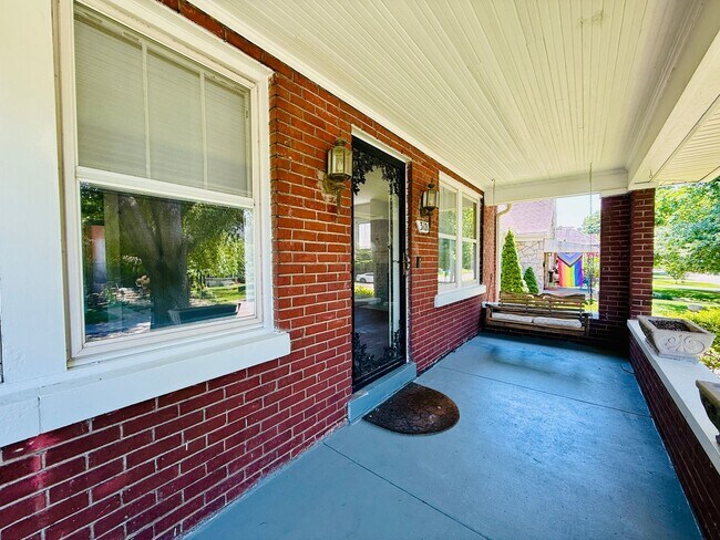 Foto del edificio - 3101 Teal Ave