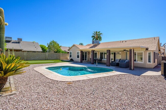 Foto del edificio - 4326 E Towne Ln