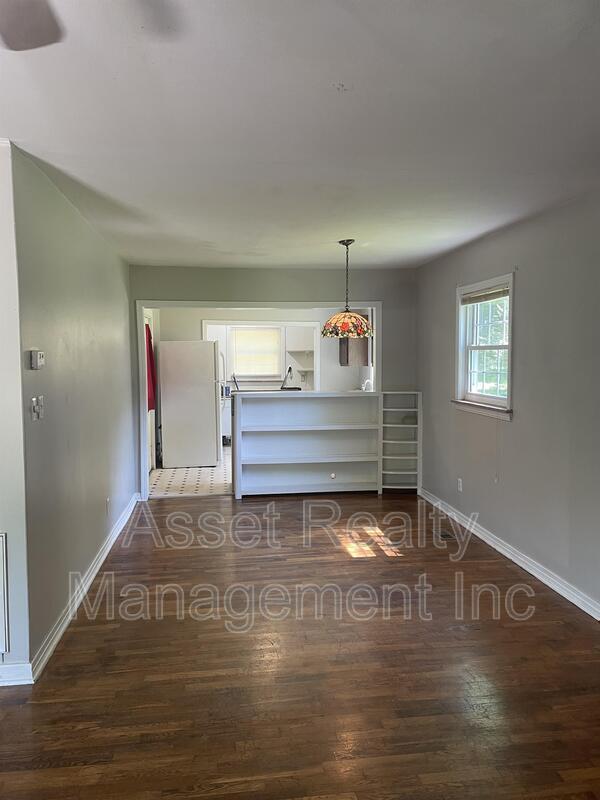 Building Photo - 7212 S Northshore Dr