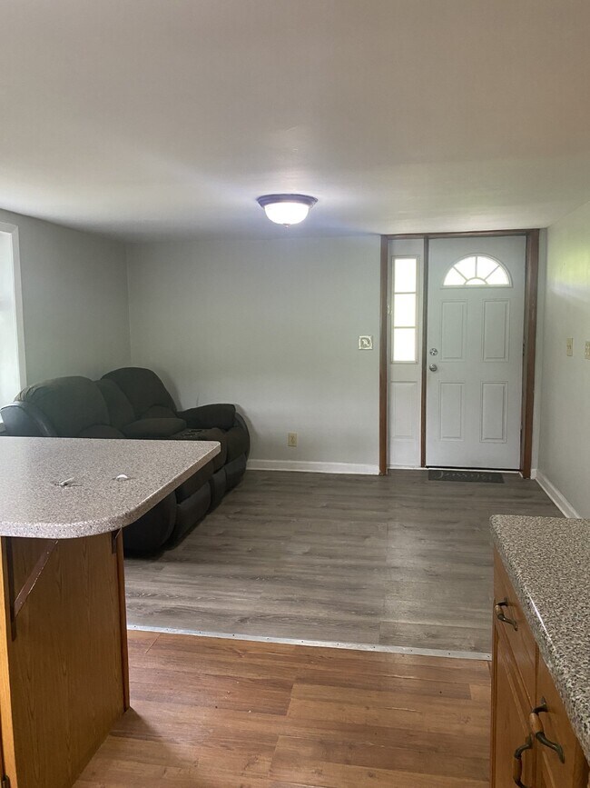 Foto del edificio - 1261 NY-7