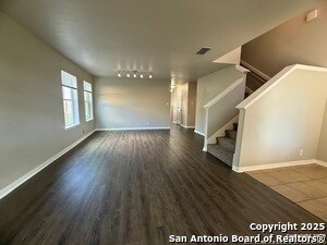 Foto del edificio - 570 Roadrunner Ave