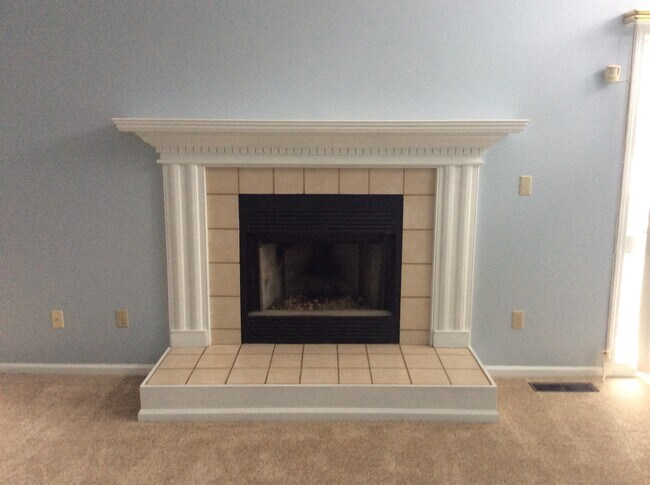 Building Photo - 238 Calicoe Dr