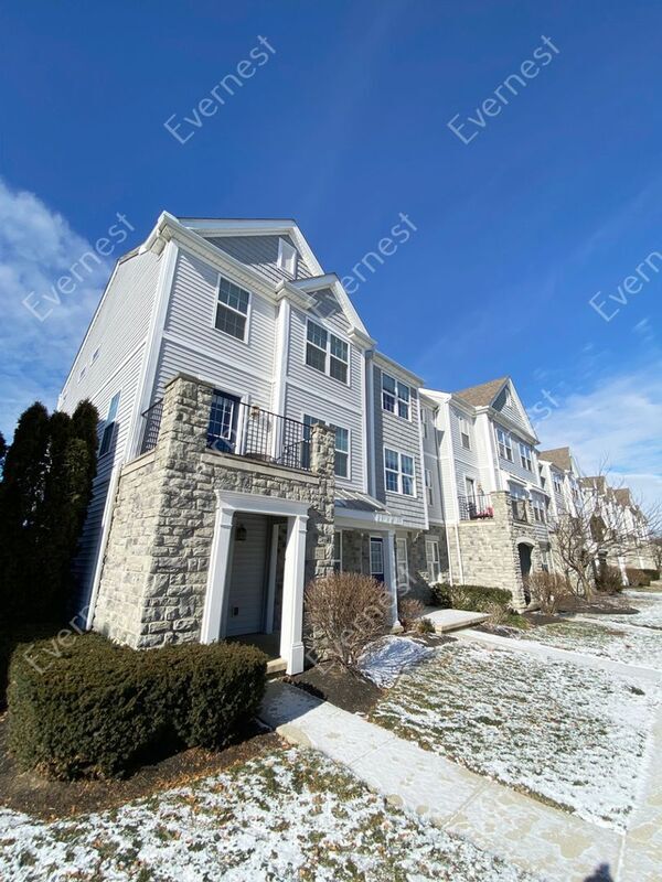 Building Photo - 1423 Bloomington Blvd