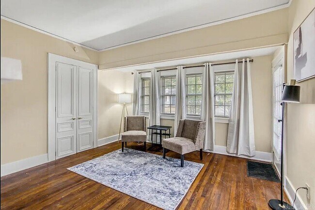 Foto del edificio - 4815 Lee Ave