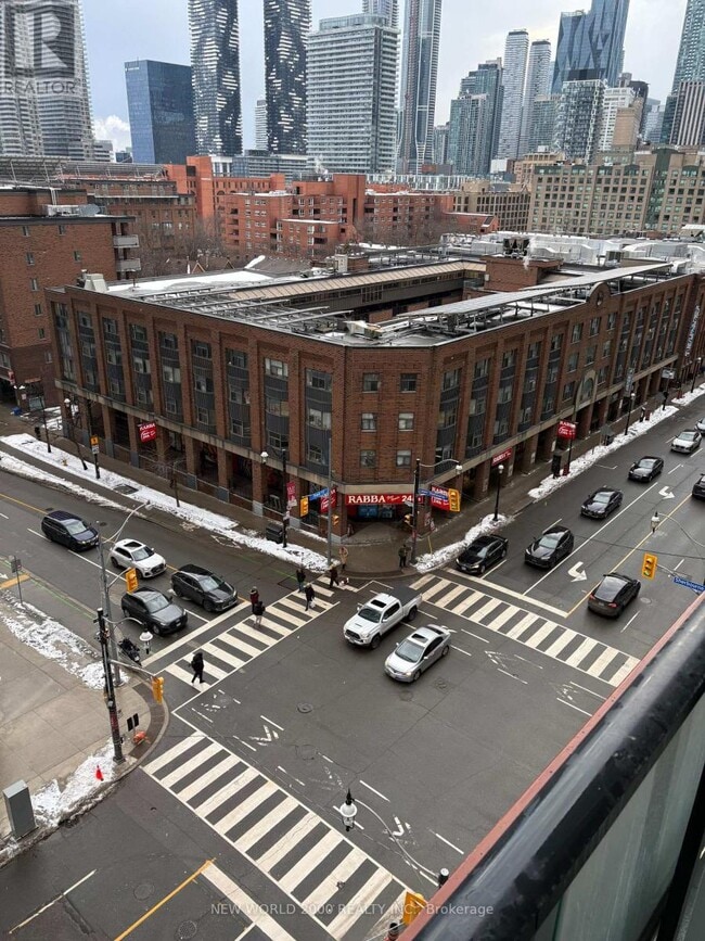 Building Photo - 180 Front St E