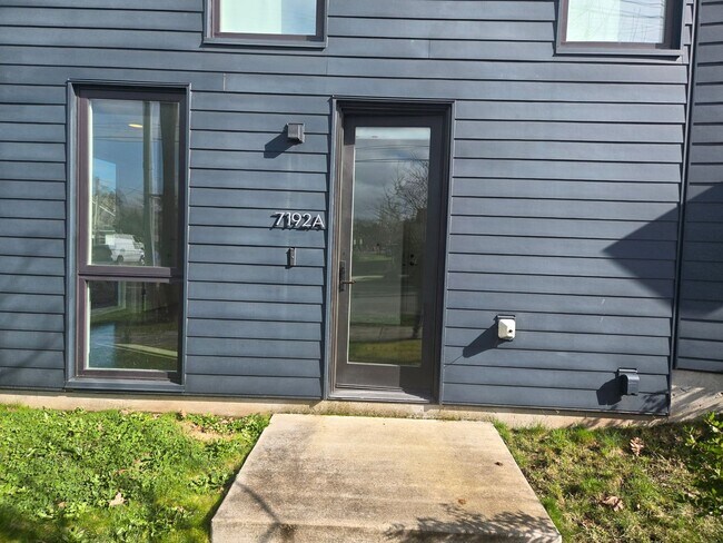 Foto del edificio - N Vancouver (3215)