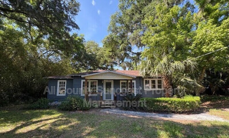 Primary Photo - 355 Bowman St