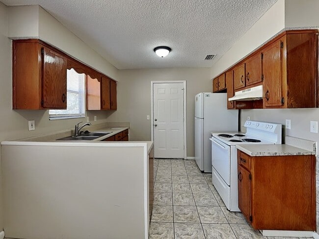 Building Photo - 8919 5th Ave