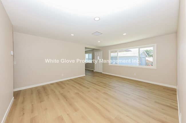Building Photo - Remodeled La Habra Home
