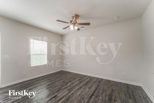 Building Photo - 10714 Rivergate Dr NW