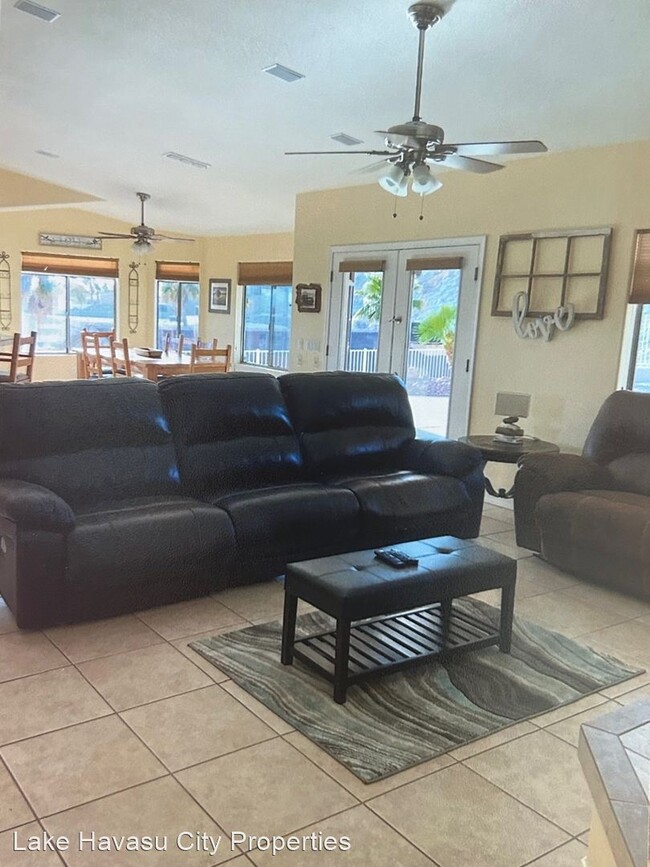 Building Photo - 4 br, 2 bath House - 3221 Amigo Dr.