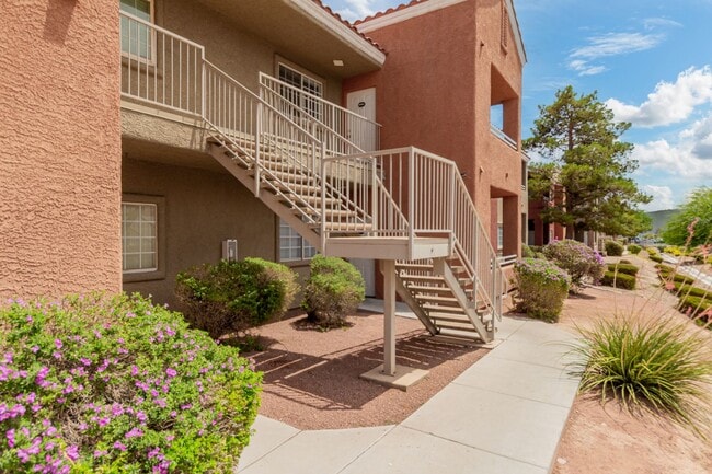 Foto del edificio - NEW APPLIANCES!  EXCELLENT CONDO IN GATED COMMUNITY LOCATED NORTHEAST OF LAS VEGAS*HCVP CONSIDERED!!