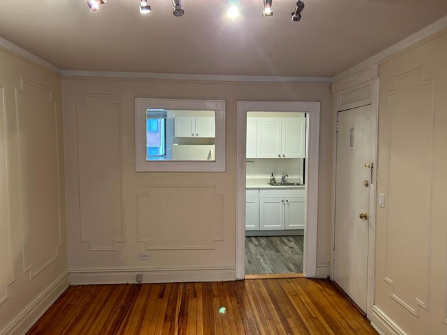 Building Photo - 3025 49th St