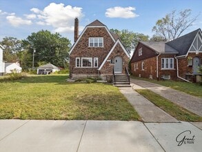 Building Photo - 4190 Bedford St