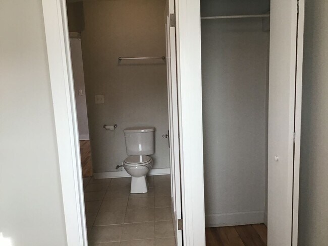 Foto del edificio - Single Family Home 3 beds 2 full bath Available Now!