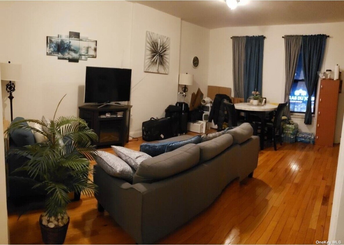 Foto principal - 616 E 16th St