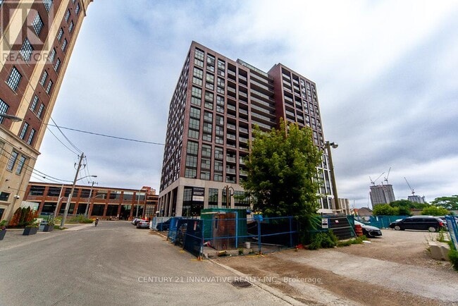 Building Photo - 181-1181 Sterling Rd