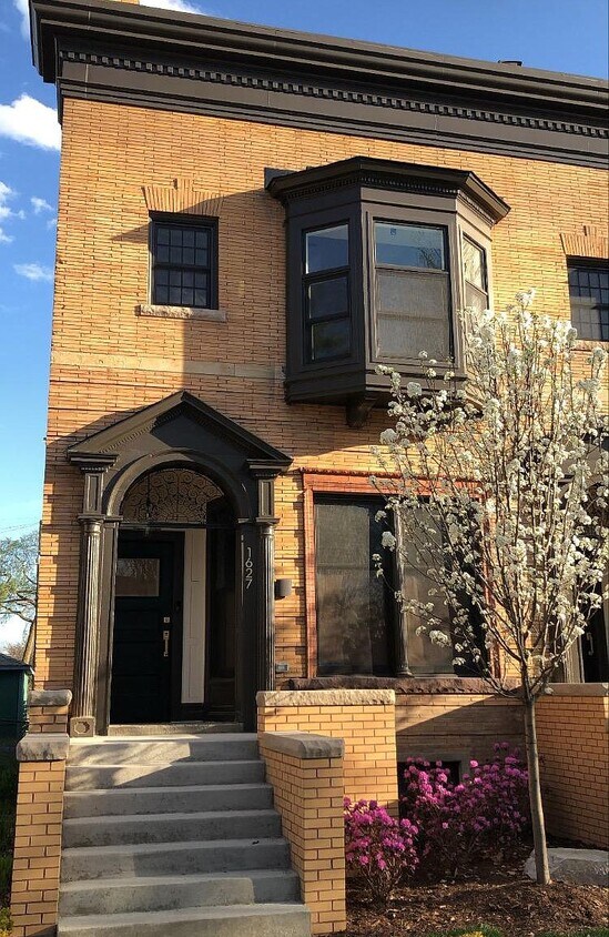 Primary Photo - 1627 Leverette St