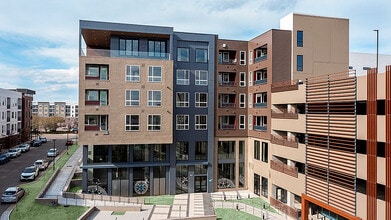 Building Photo - Atlas Peakview