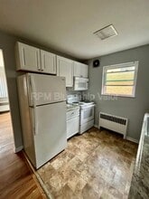 Building Photo - 2739 Lafeuille Ave