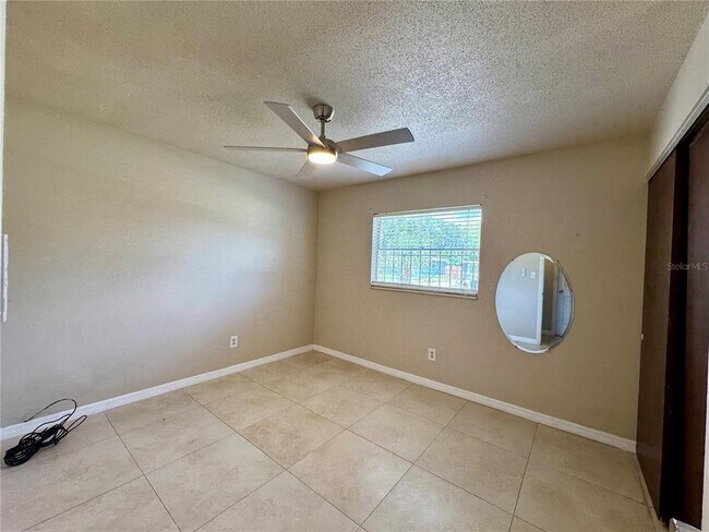 Foto del edificio - 775 Hillview Dr
